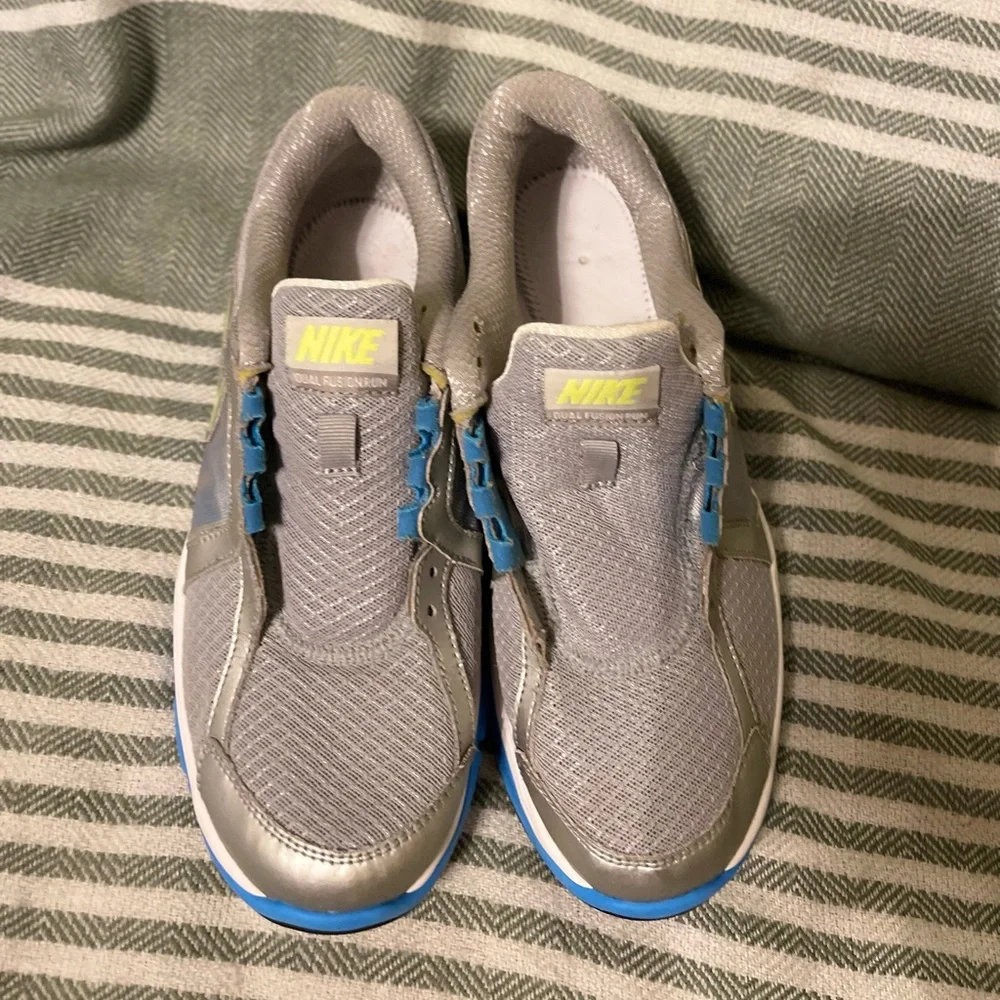Nike Dual Fusion Run‎ Size 9 (need laces)